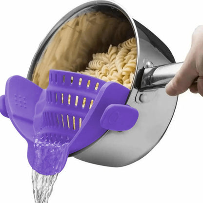 Universal Clip-On Pot Strainer – Practical Kitchen Tool for Pasta, Rice, and Vegetables